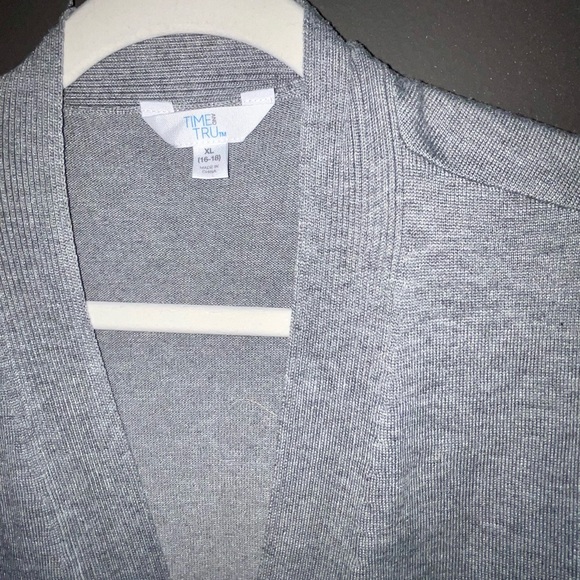 2 XL CARDIGANS - Picture 3 of 11